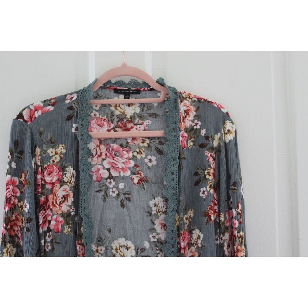 Women's Size Large Staccato Cardigan Lace border area sides Roses BOHO - Picture 2 of 8